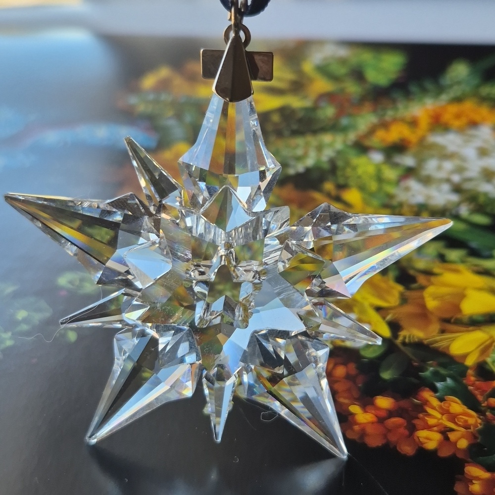 Swarovski Crystal Star Ornament with 2001 Tag - Clear Prism Snowflake